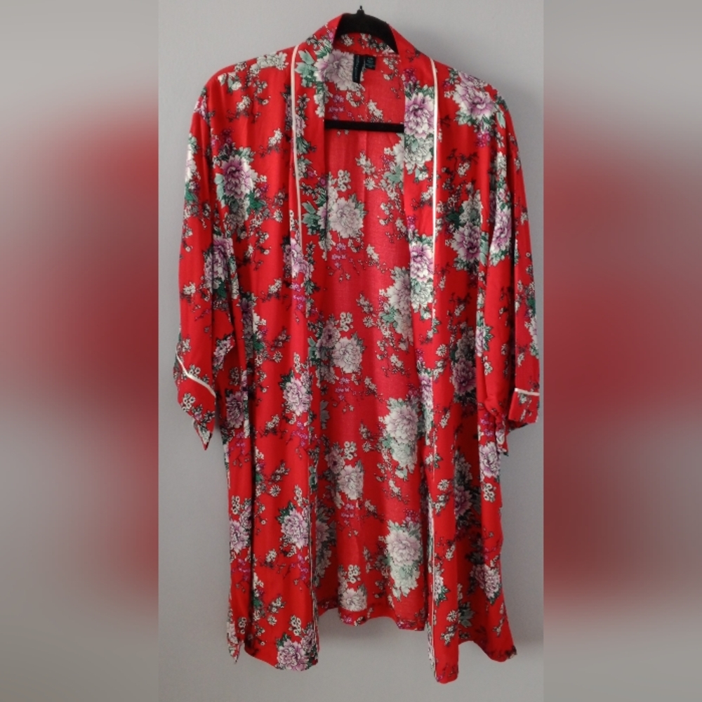 Floral Red Kimono Robe - Picture 4 of 7